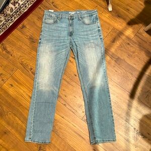 Denizen Levi’s 216 skinny jeans 36x32 hardly worn, great condition.